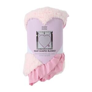 🔥Room 2 Room Heart Shaped Blanket 50in x 60in BNWT🔥
